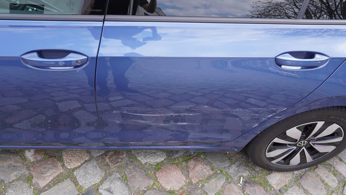 Seitenschaden VW — Tür- und Schwellerbereich nach Seitenkollision lackiert, BLK GmbH Berlin