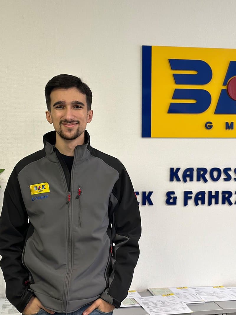 Erdemhan Yasar — Kfz-Schadenssachbearbeiter & Kundenberater